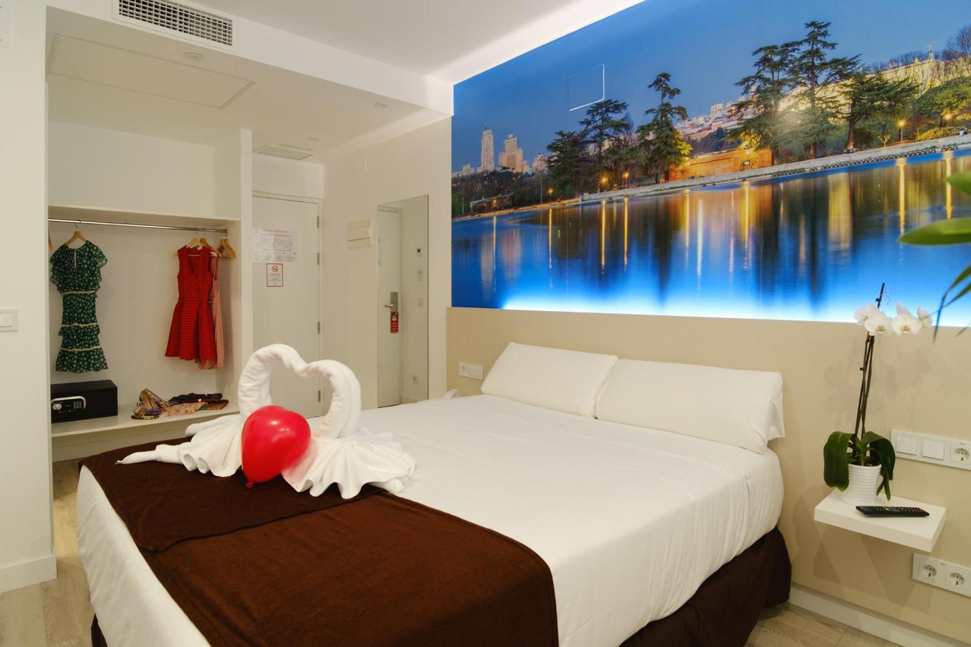 Hotel Bestprice Alegria Madrid Esterno foto