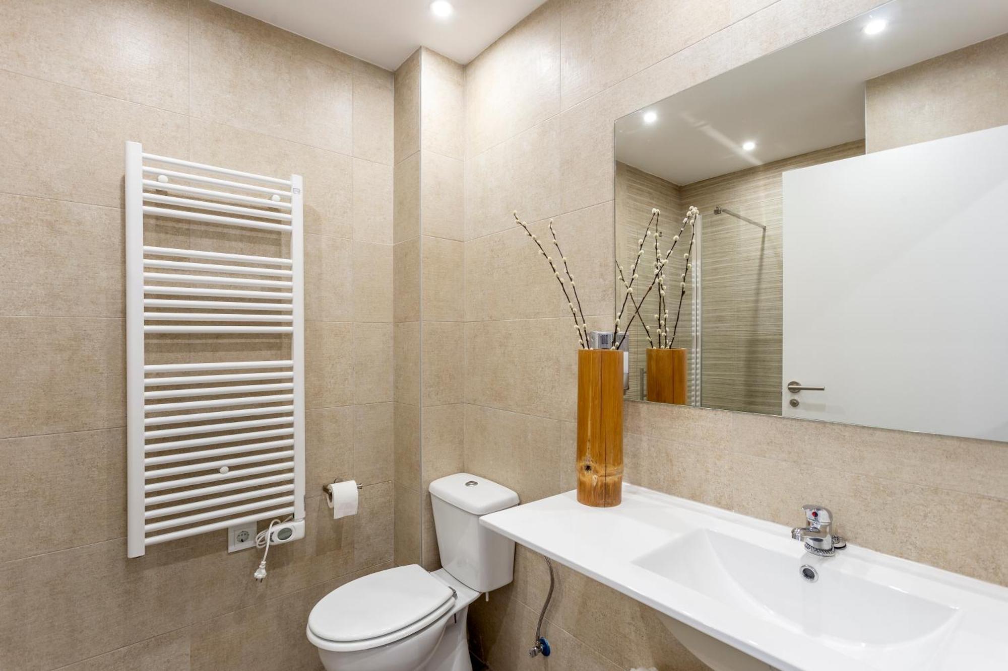 Hotel Bestprice Alegria Madrid Esterno foto